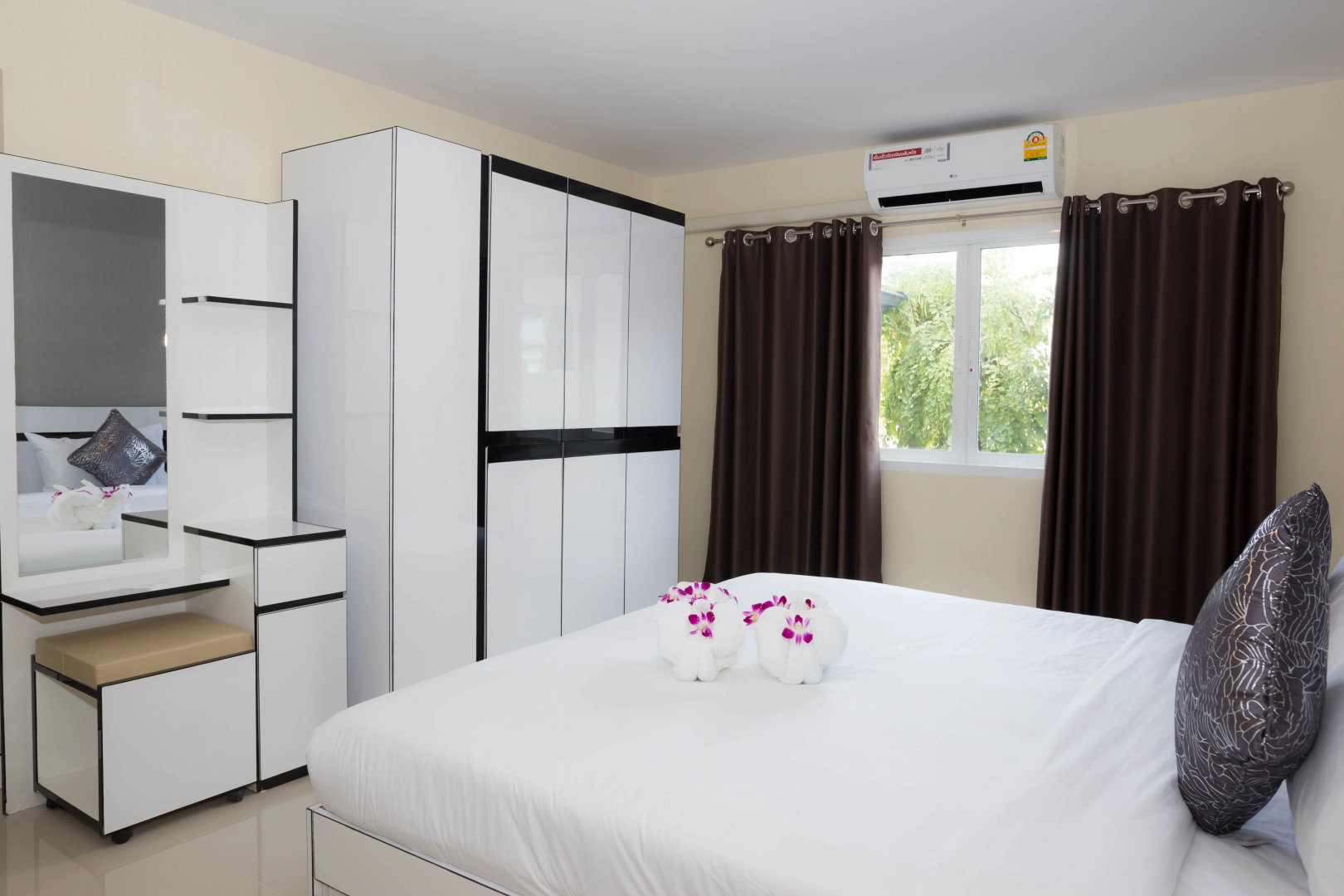 Отель Life Grand Chiang Mai