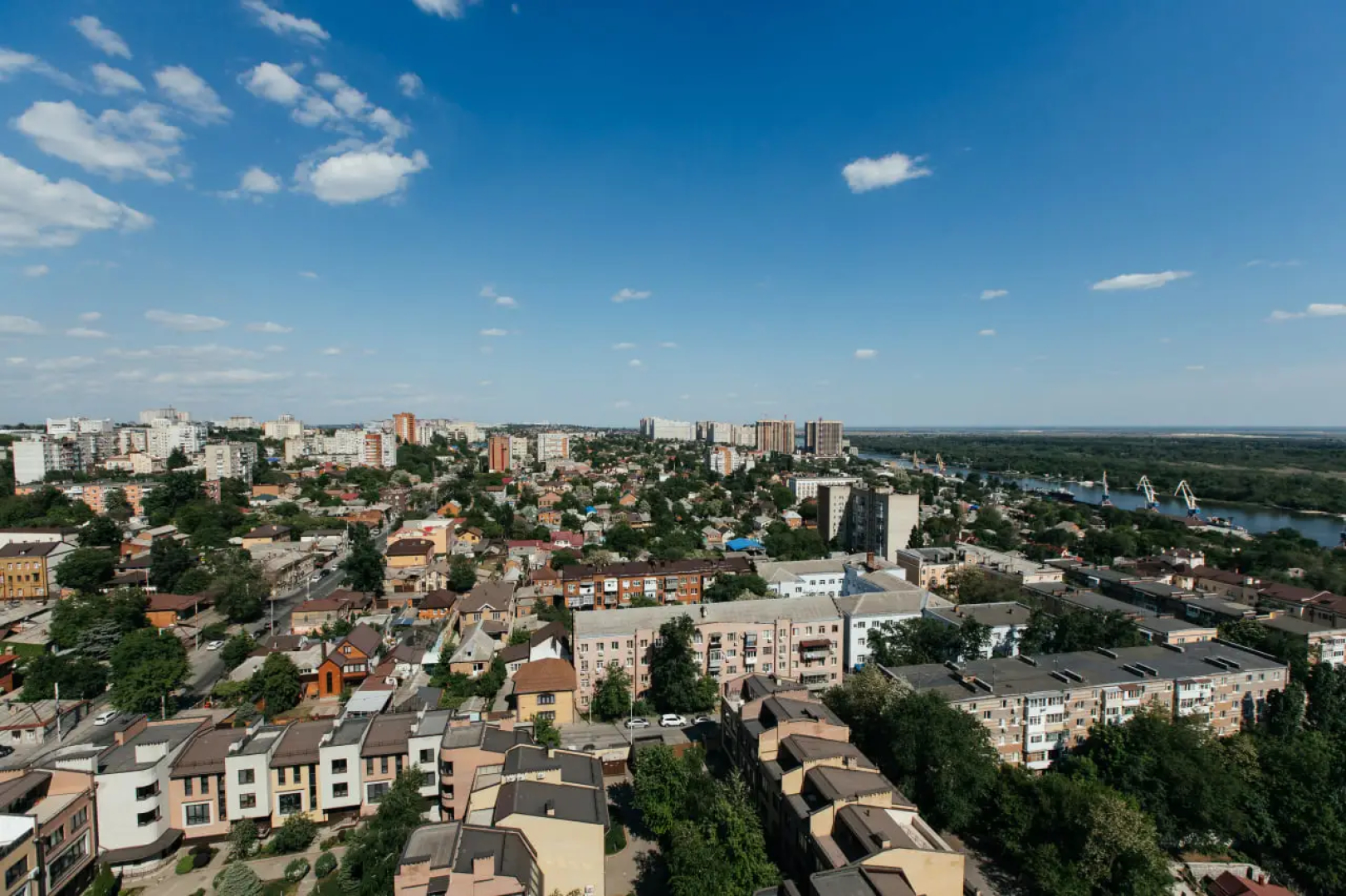 Апартаменты С Новым Ремонтом в Центре Ростова