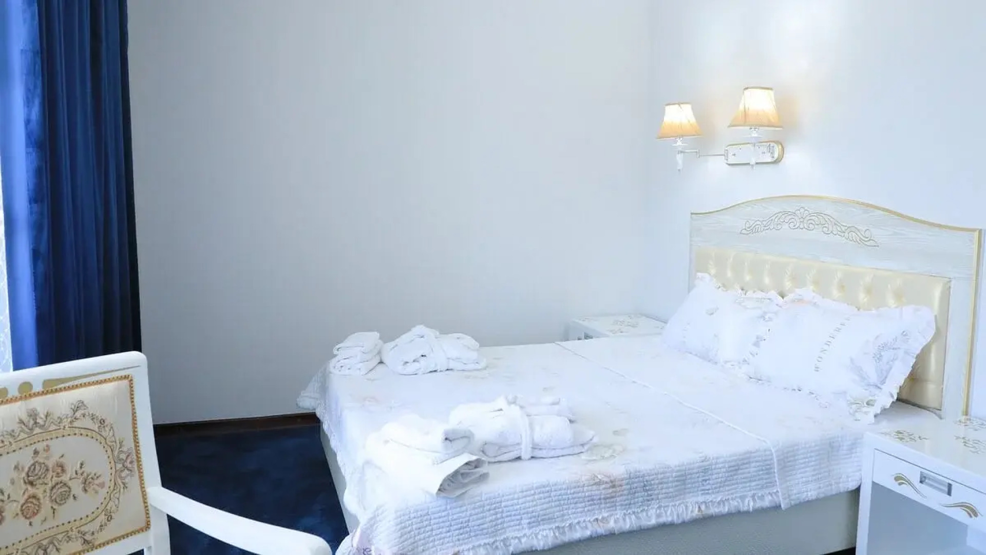 Отель Maqom Plaza