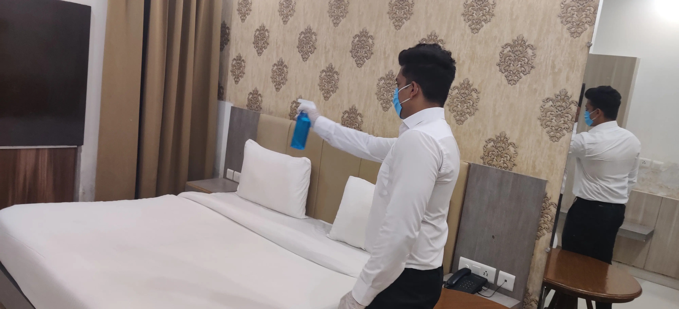 Отель Almati Inn at Delhi Airport