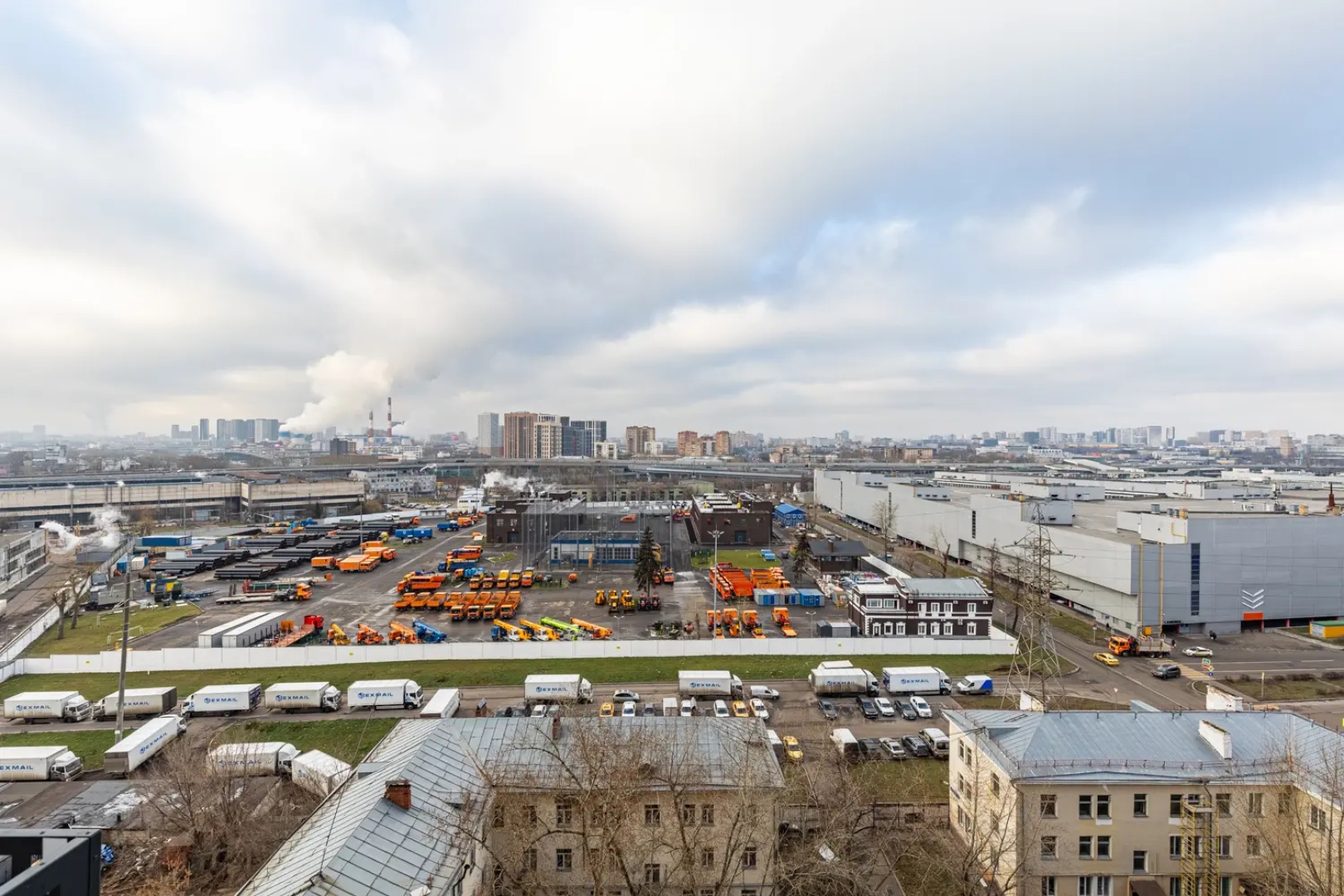 Квартира-студия возле метро