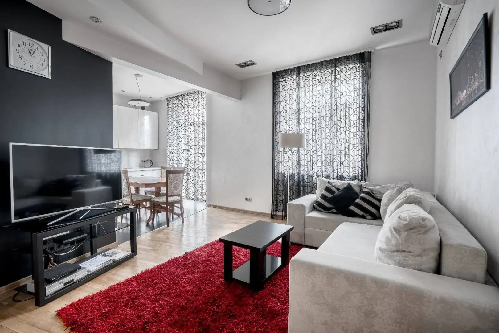 Апартаменты Vip 3х комнатные на пр-т Независимости 30 Центр