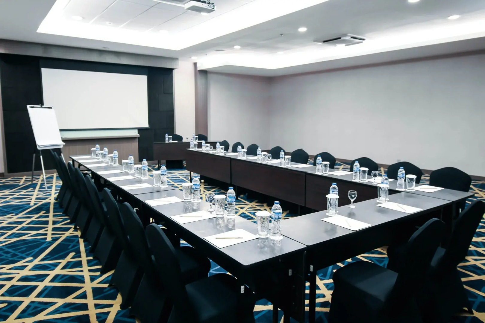 Отель Aston Anyer Beach Hotel