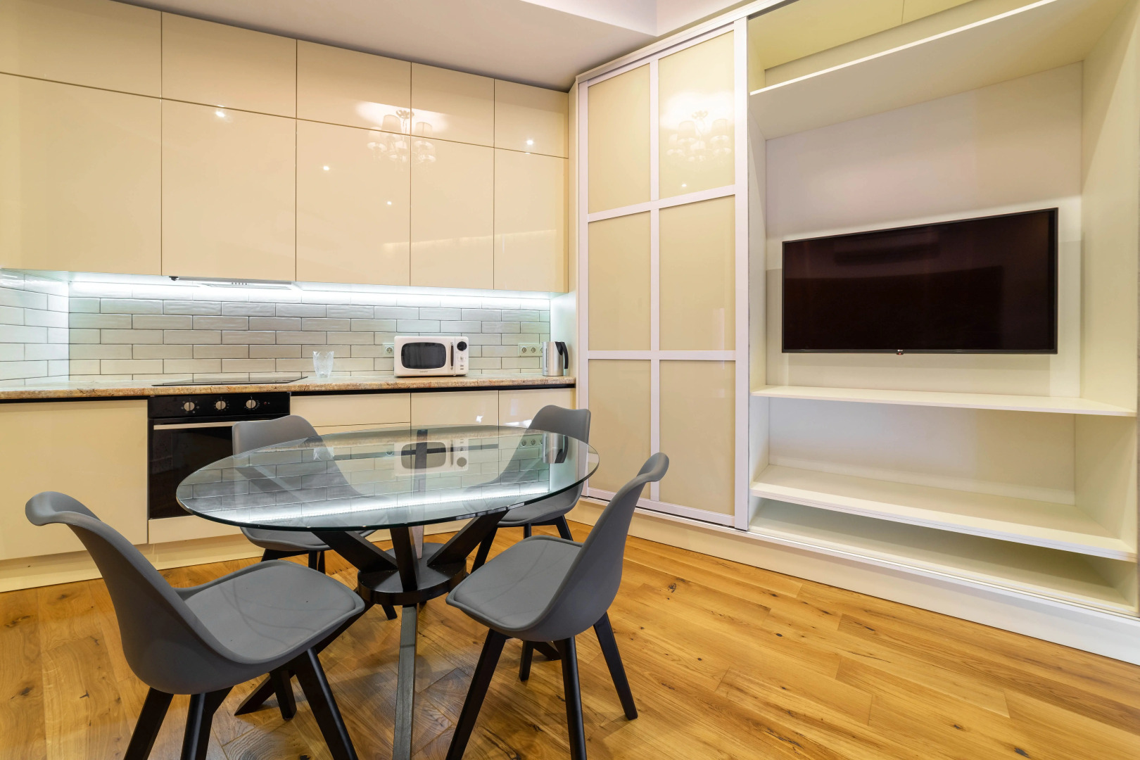 Апартаменты у моря в ЖК Актер Гэлакси 1