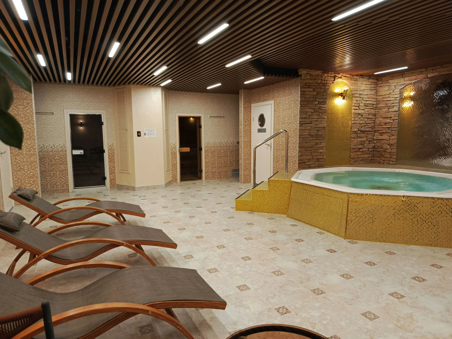 Отель Россо Рива