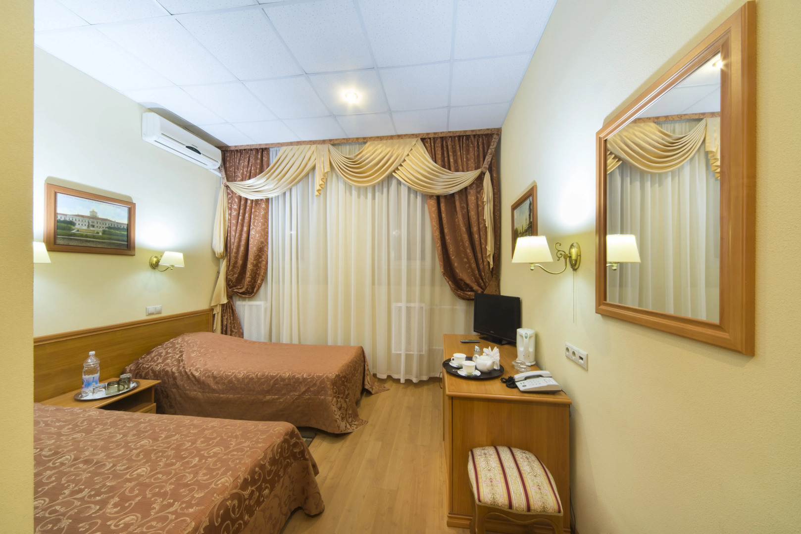 Гостиничный комплекс История