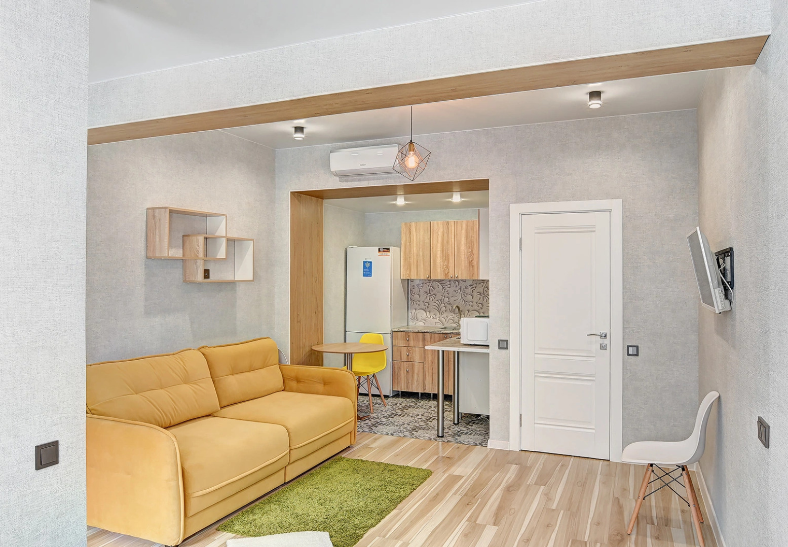 Отель Манжари