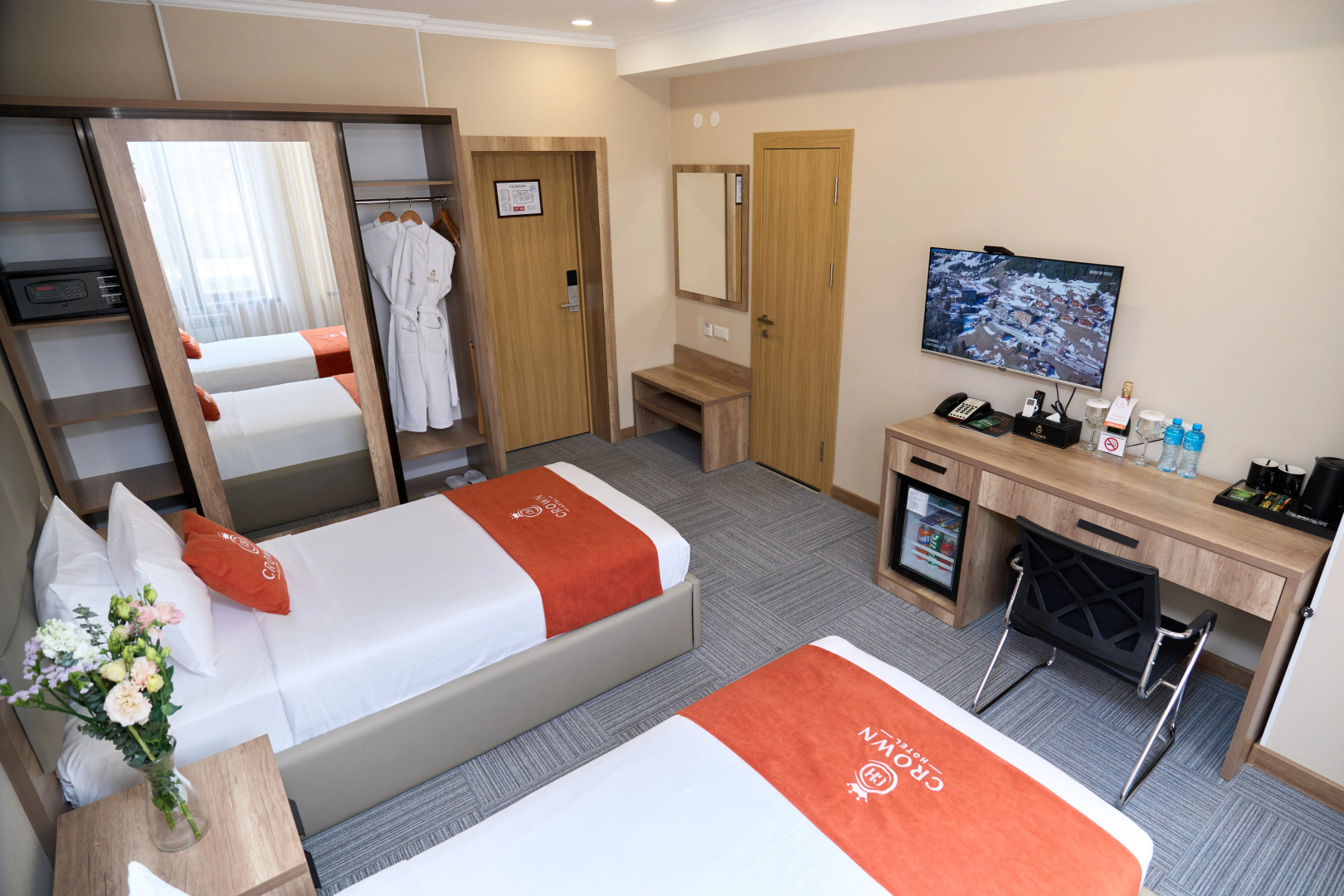 Отель Crown Hotel Bishkek