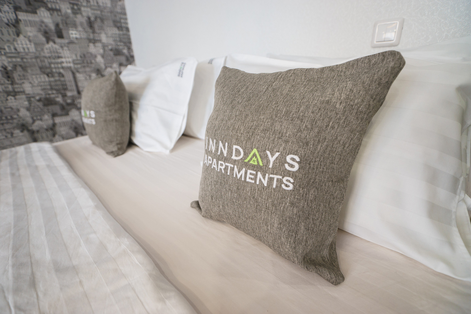 Квартира InnDays Apartments на Шухова 1А