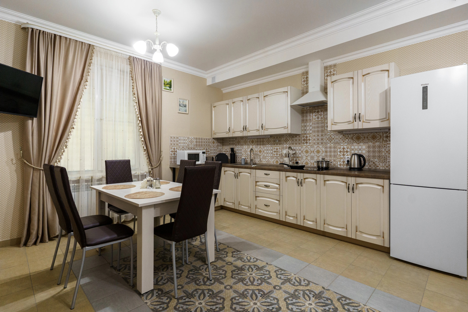 Отель Браво