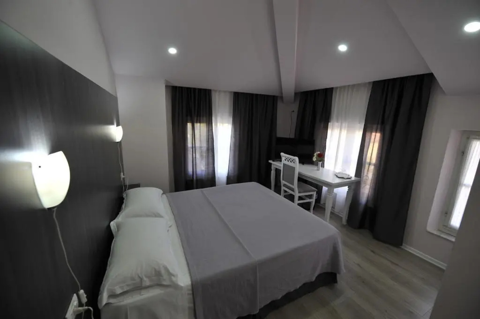 Отель Rose Garden