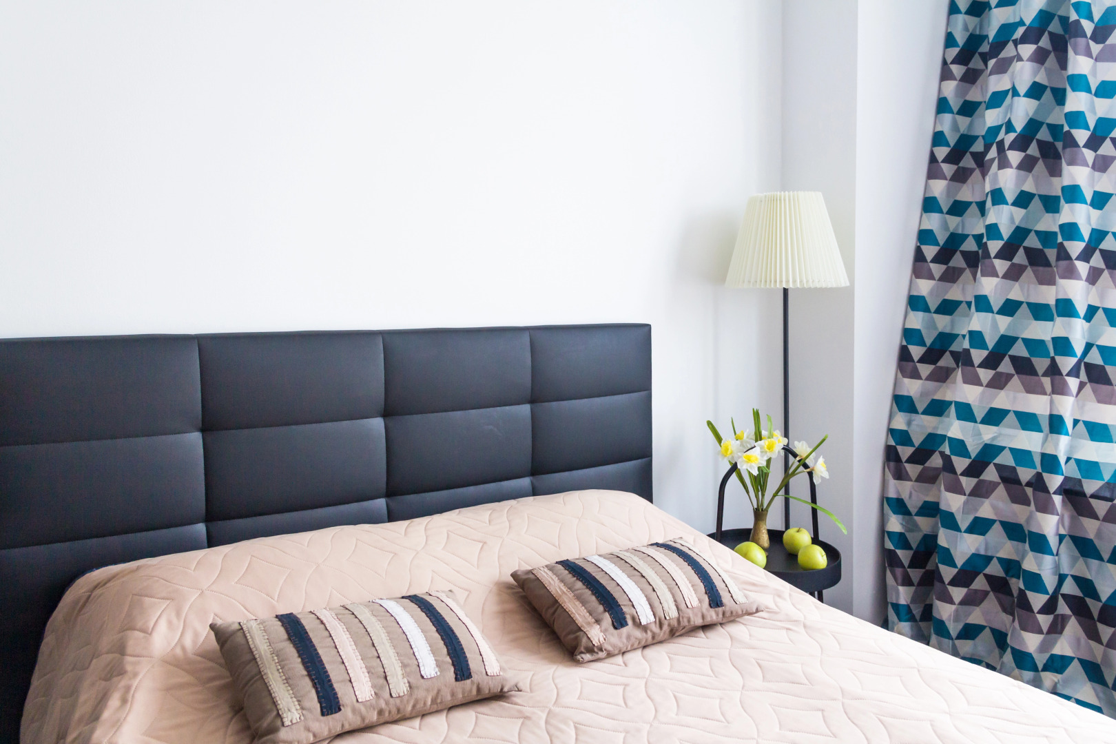 Апартаменты АЛЛиС-ХОЛЛ Малышева 42а