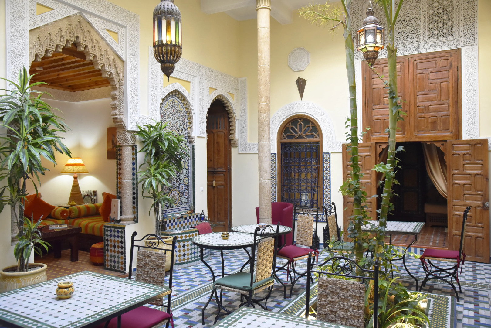 Отель Riad Darzouhour