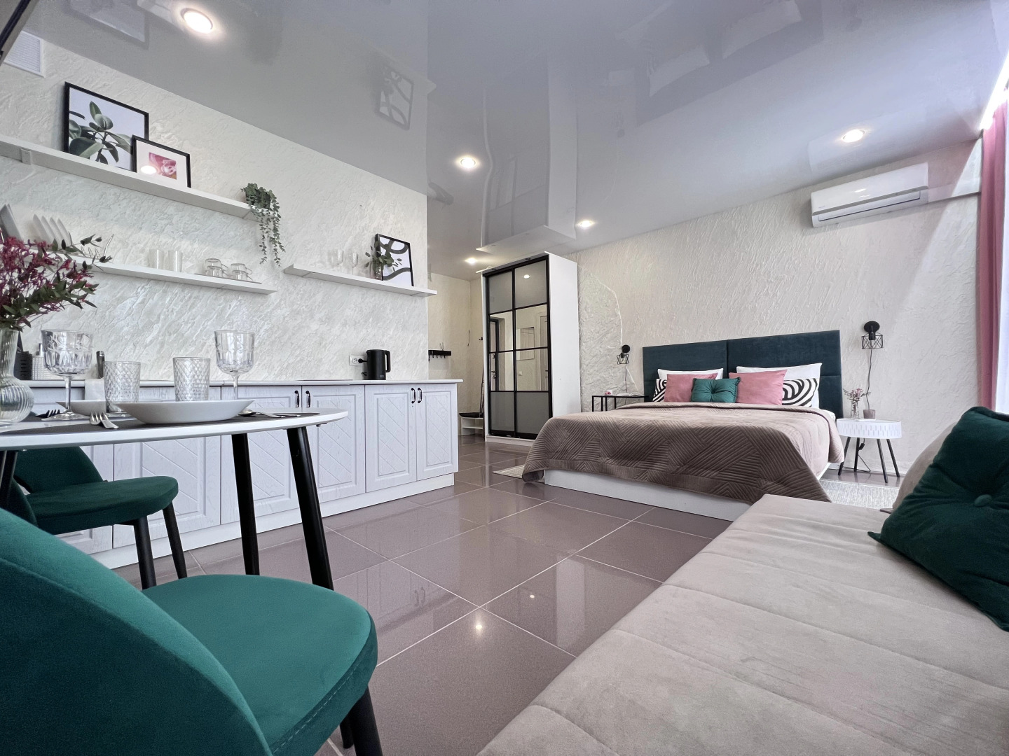 Апартаменты Family by the River