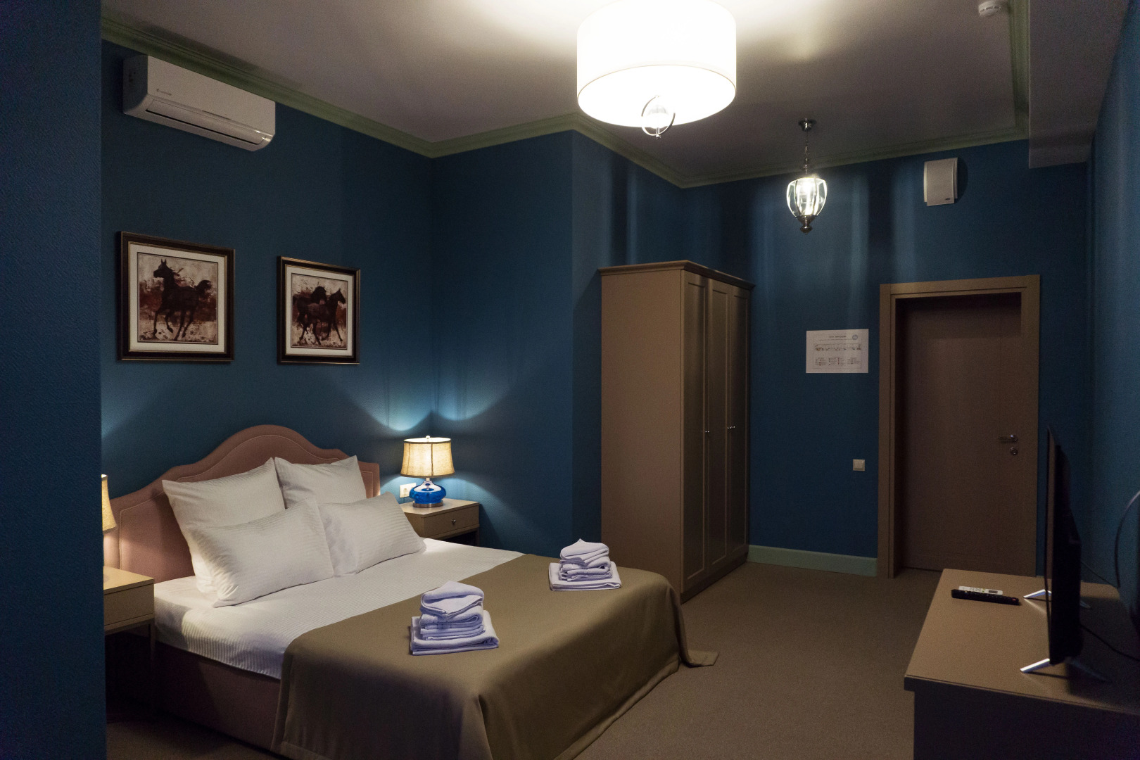 Отель Гермес