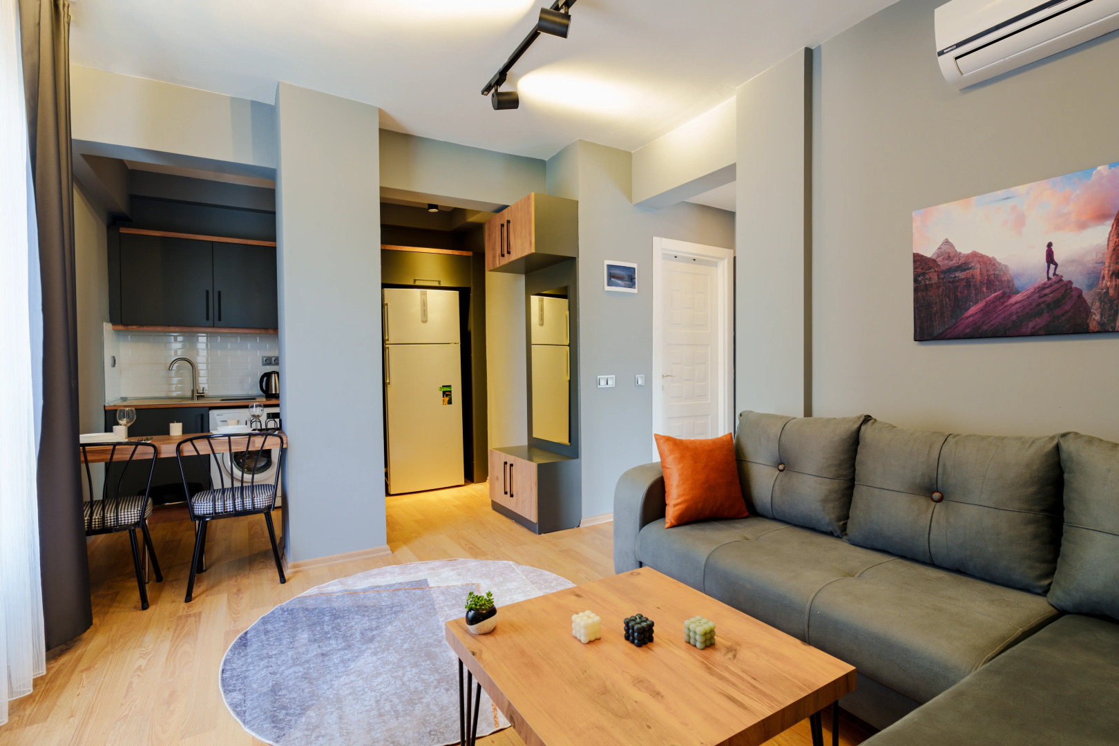 Отель Mrt Suites Lara