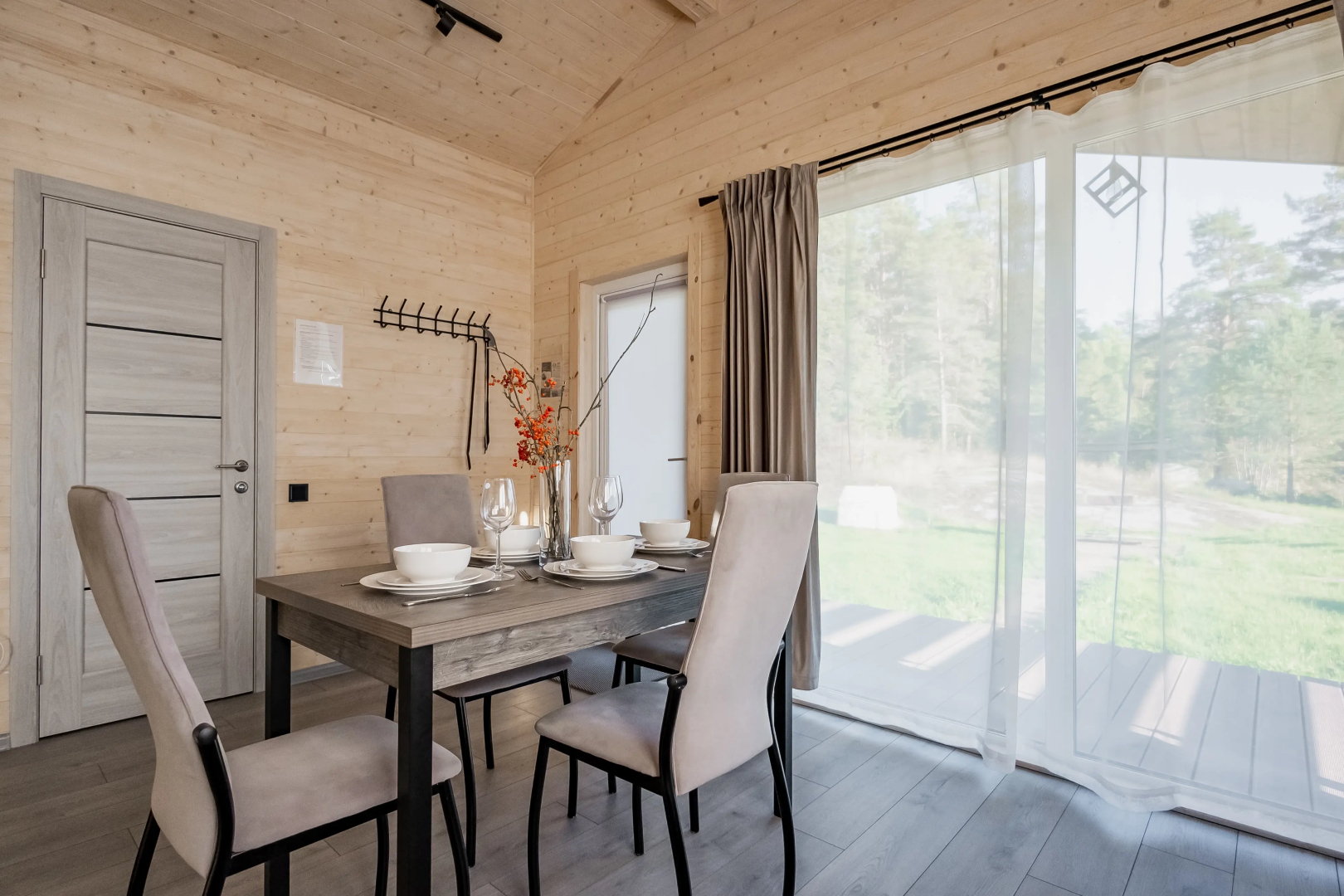 Частный Дом на Границе с Лесом