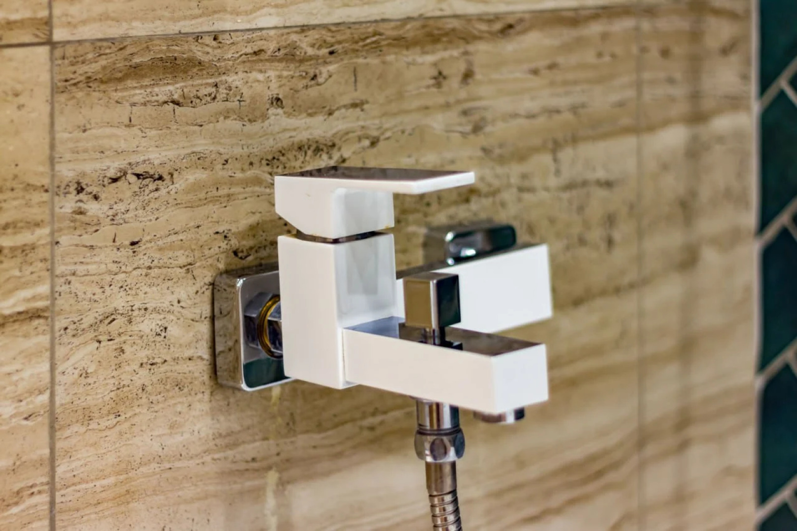 Апартаменты Emerald on Leonova