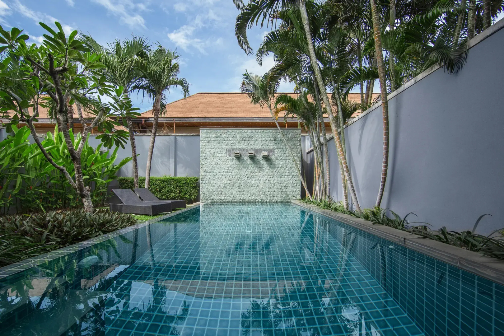 Отель Onyx Villas by TropicLook