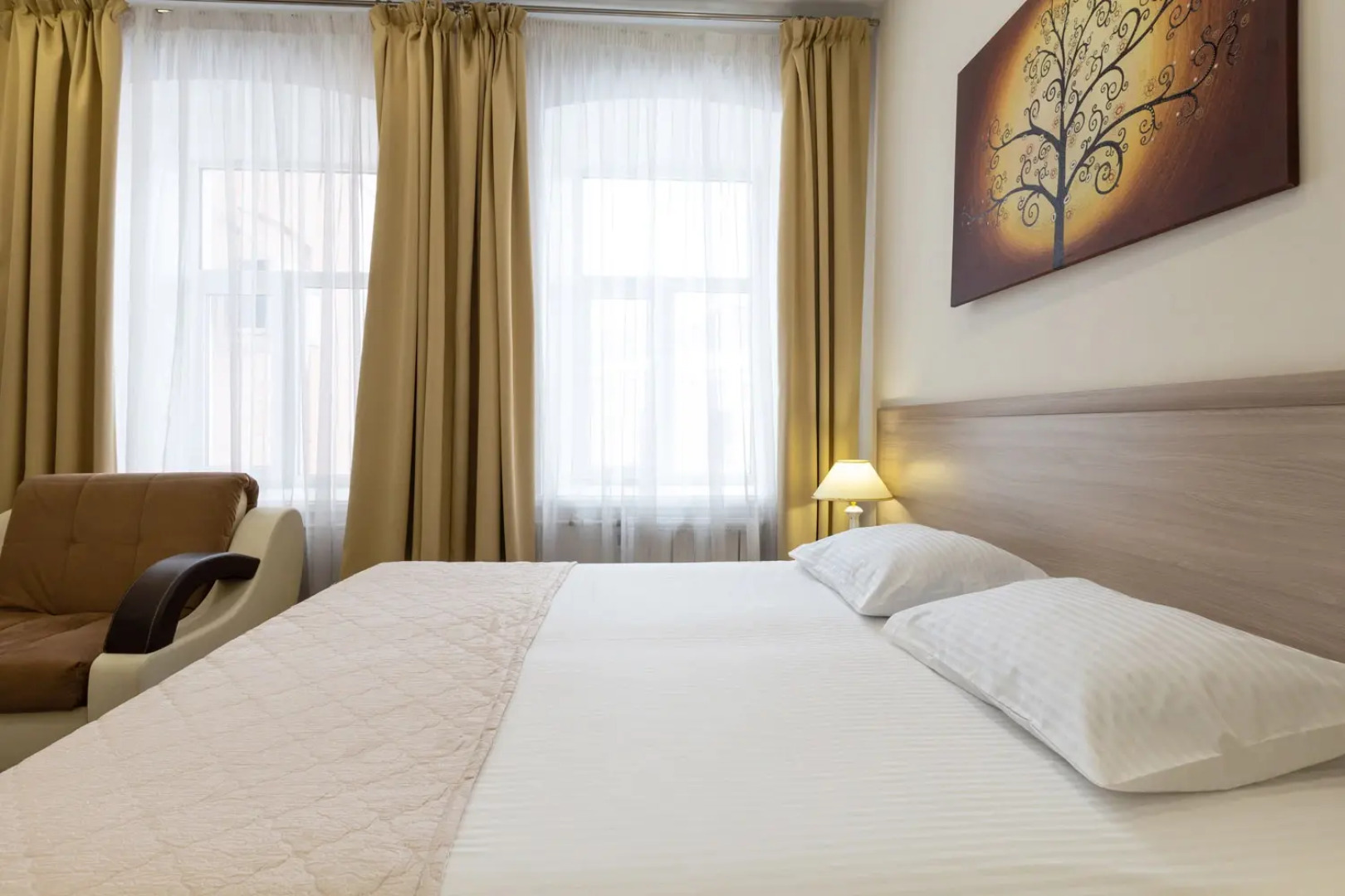 Отель Артхофф