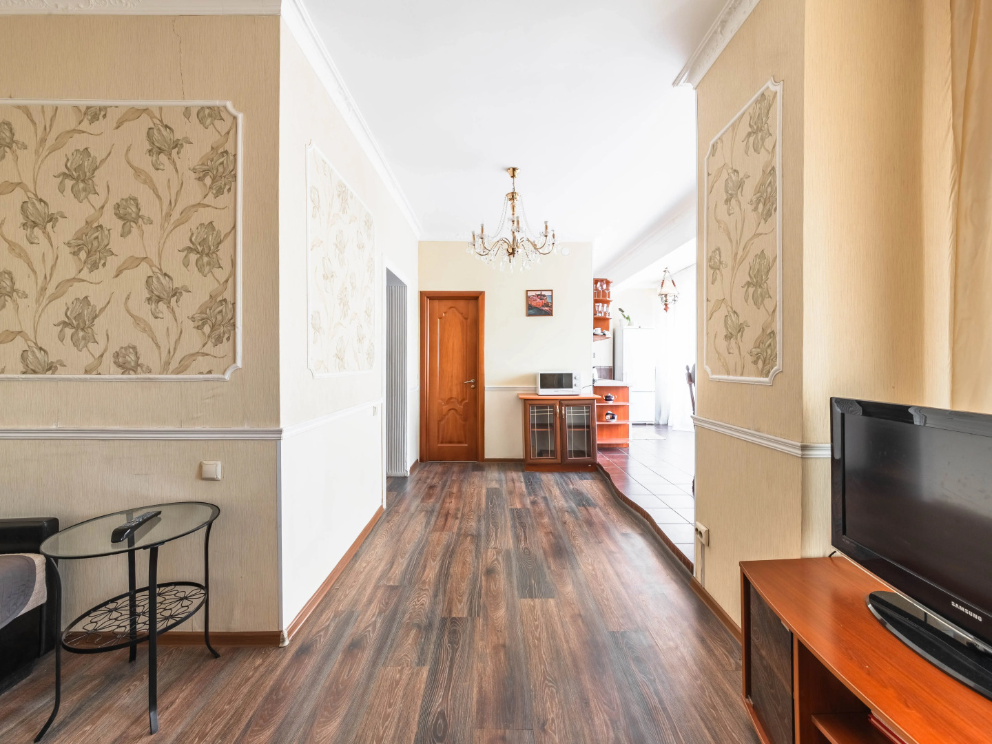 Апартаменты у Крейсера Авроры и Финляндского Вокзала