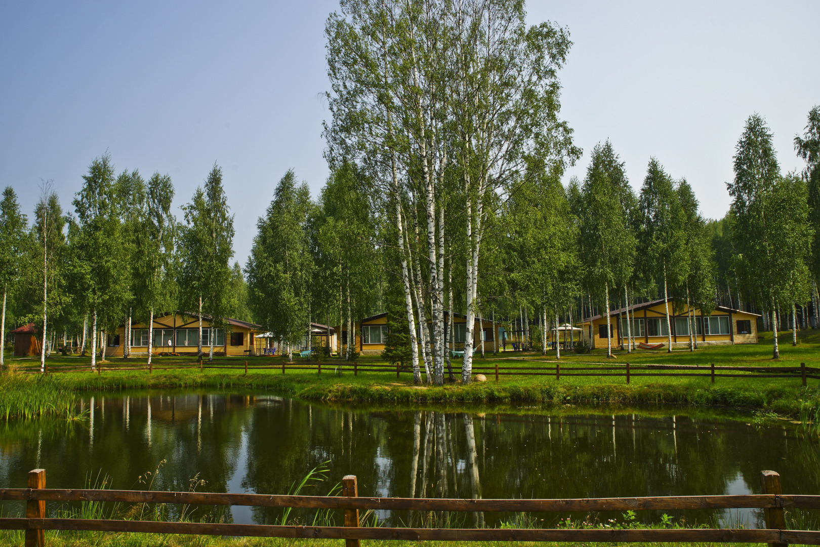 Семейный отель Лесной берег