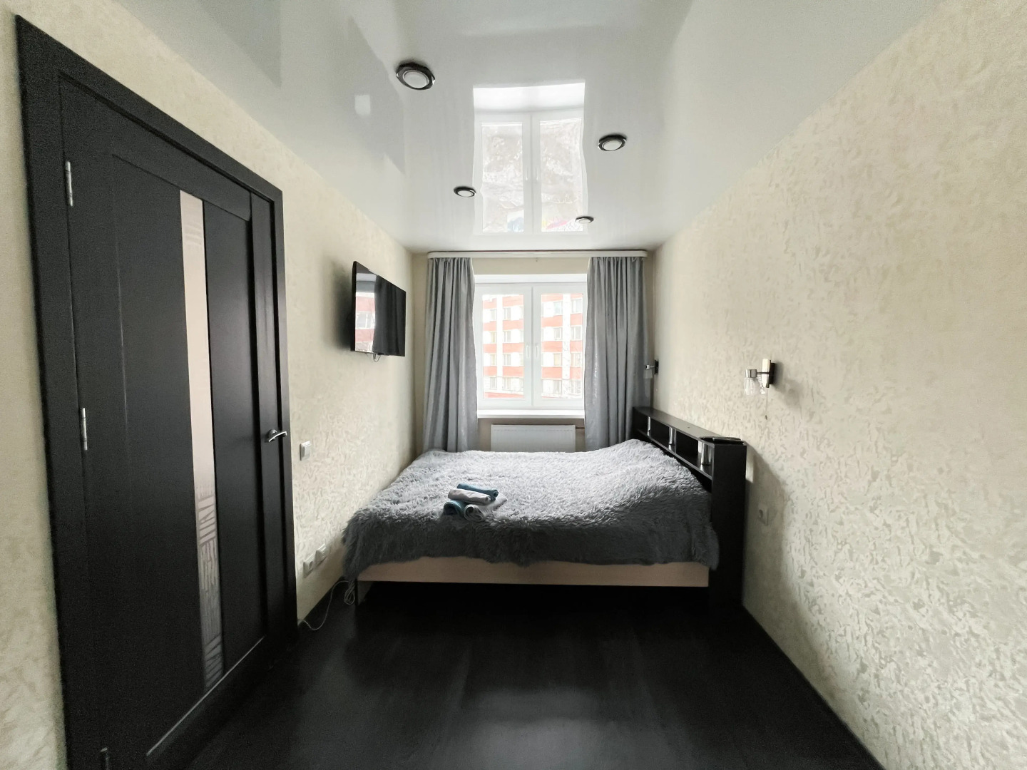 Квартира 2-комнатная на Коминтерна 17