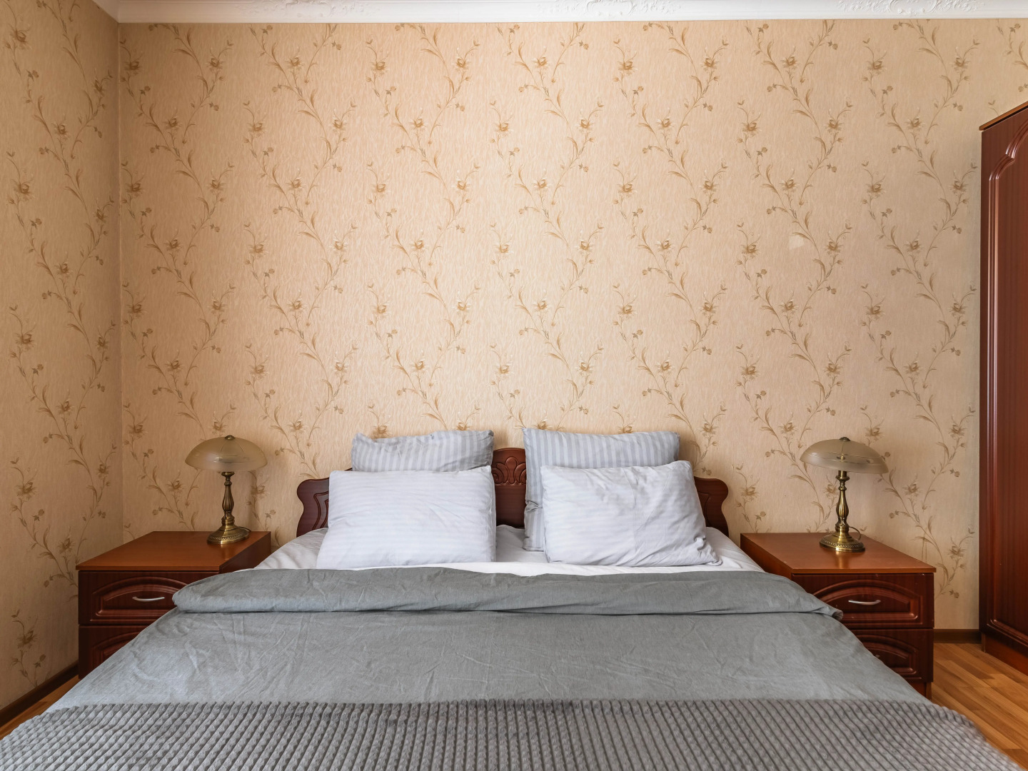 Апартаменты у Крейсера Авроры и Финляндского Вокзала