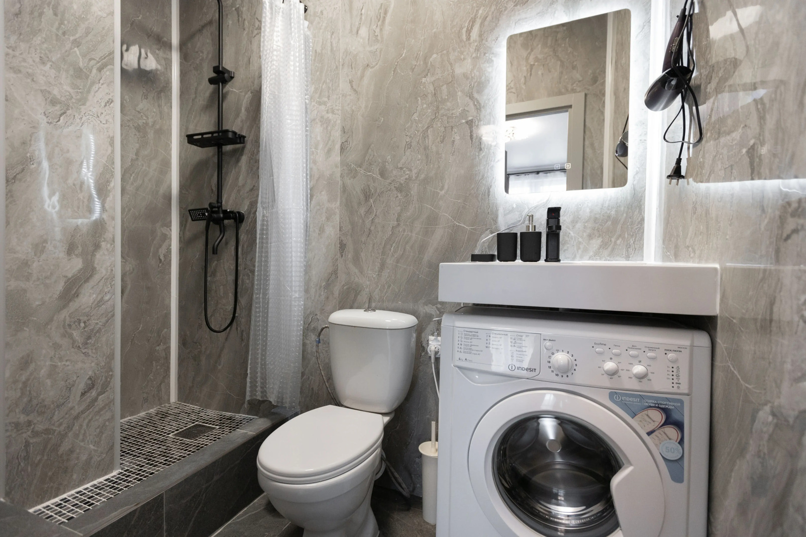 Апартаменты Студия на П. Романова