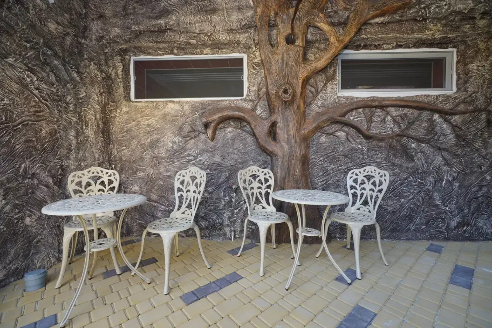 Отель Роман