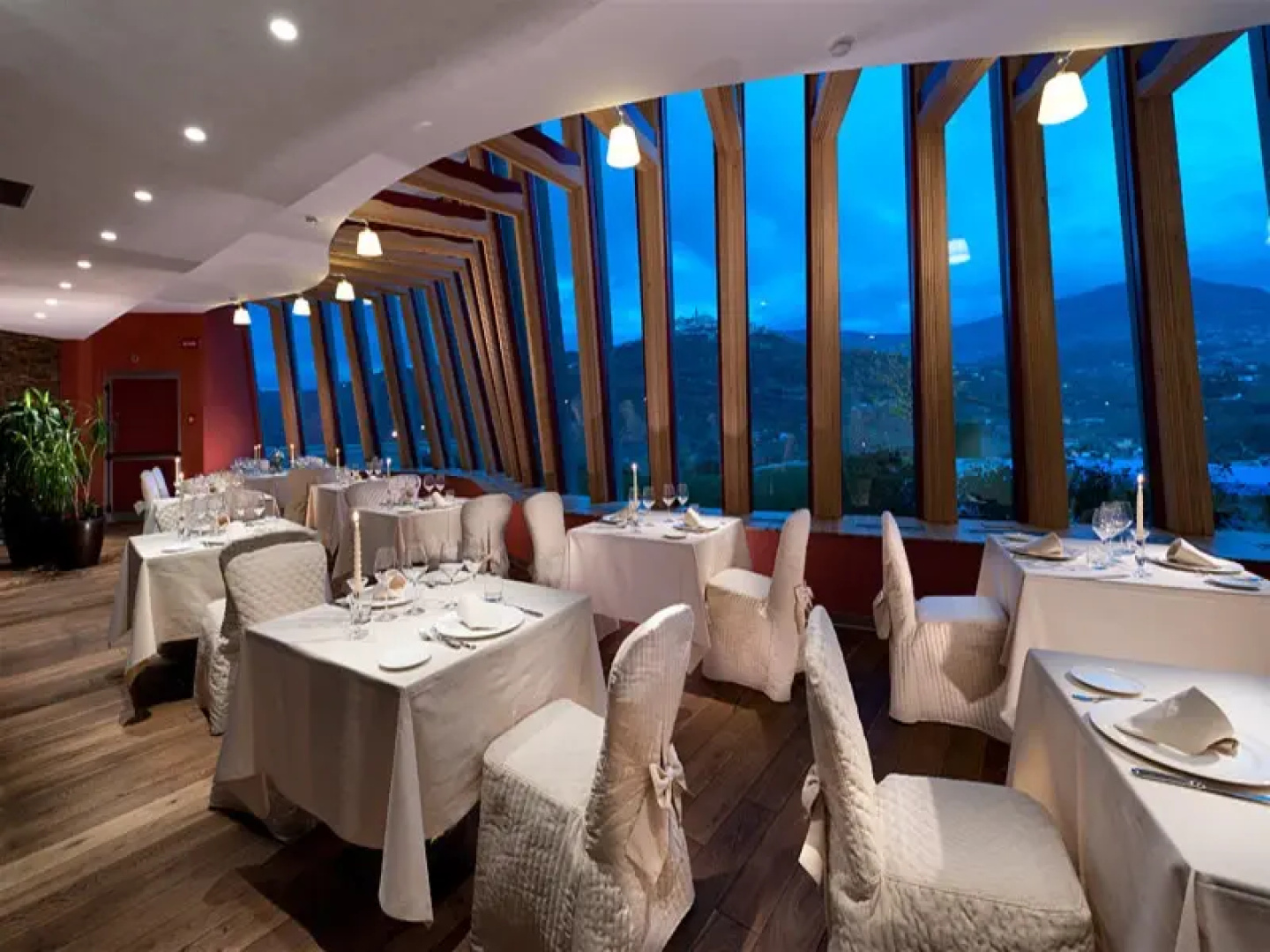 Отель Bouganville Hill Resort & Wellness Space