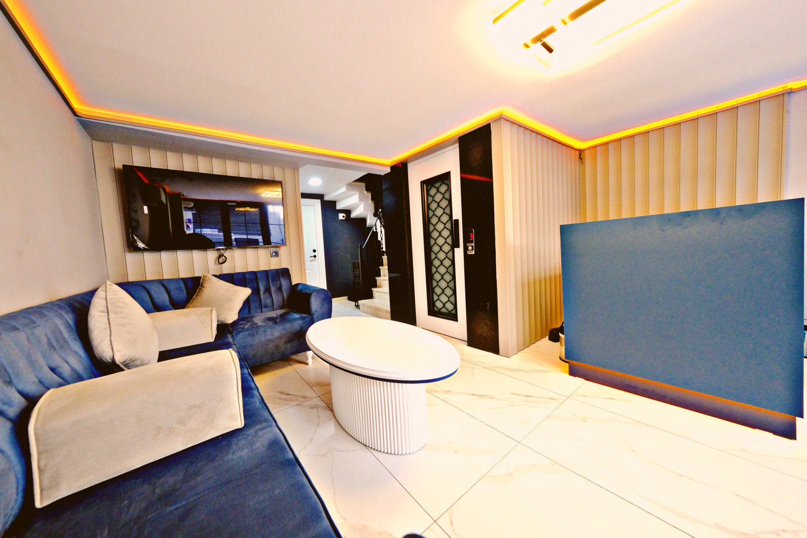 Отель The Saint