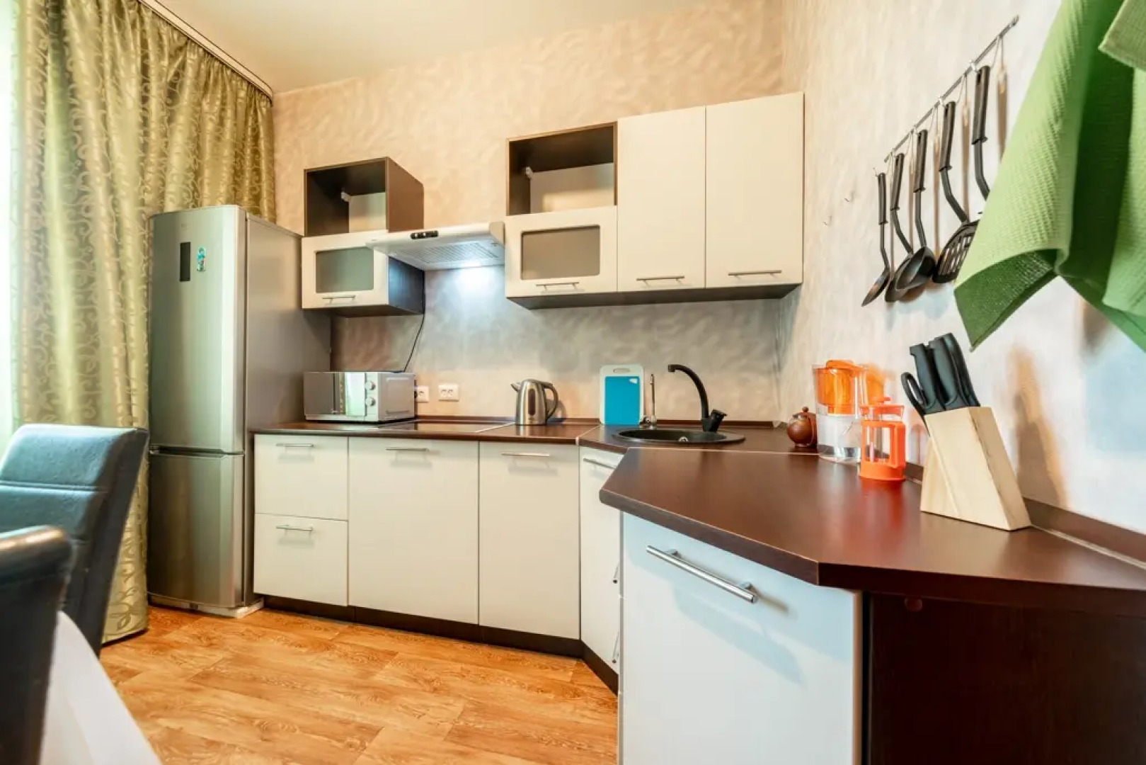 Апартаменты Пять Звёзд на Рябиновом Бульваре 11