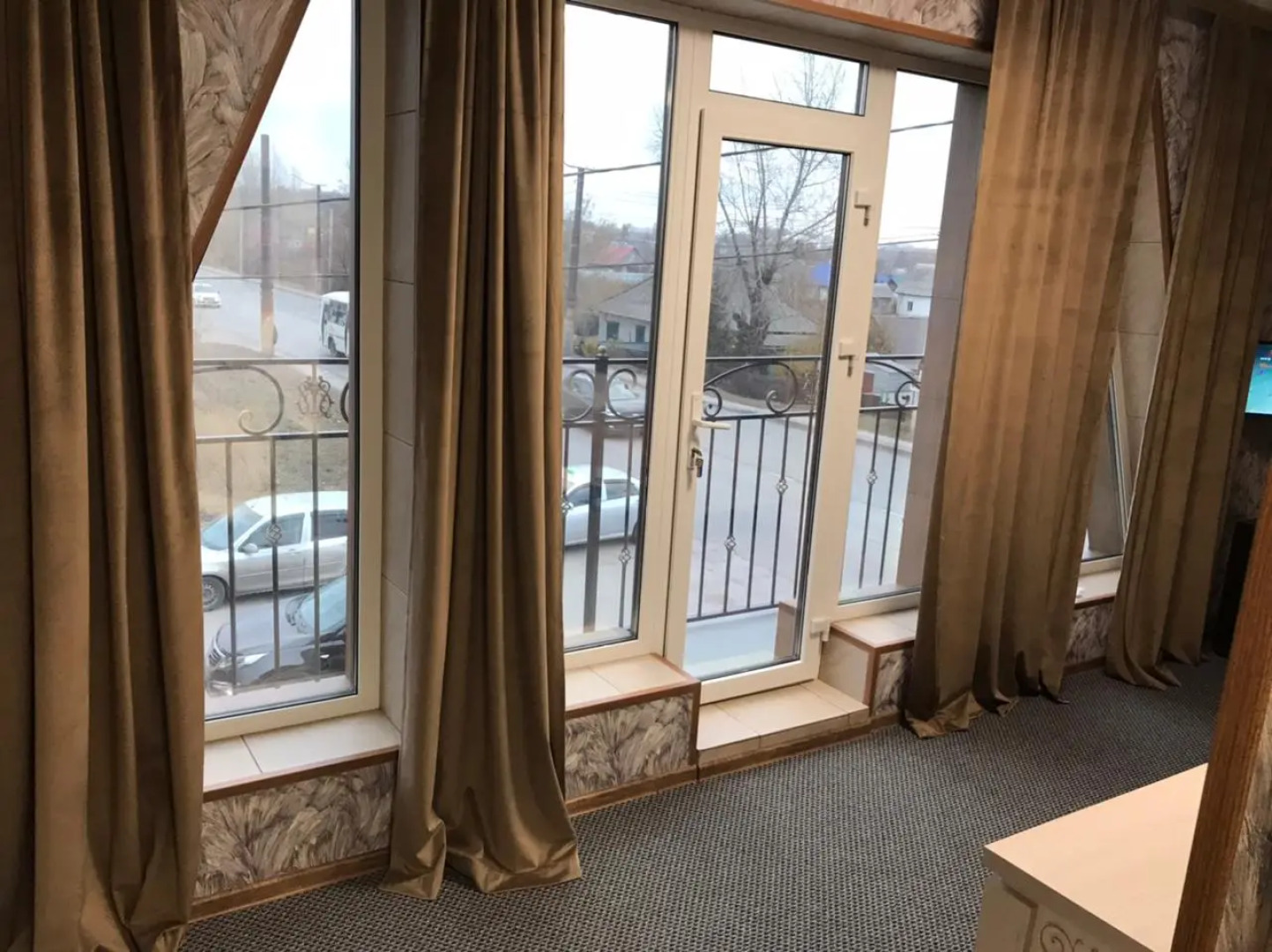 Отель На Суворова 215/4