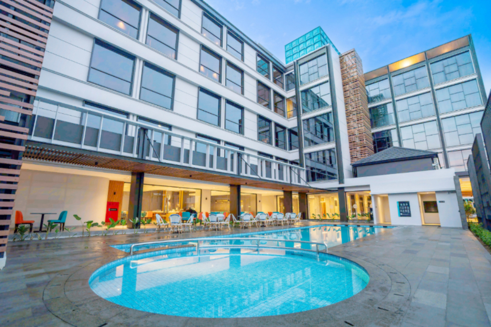 Отель Aston Emidary Bangka Hotel and Conference Center