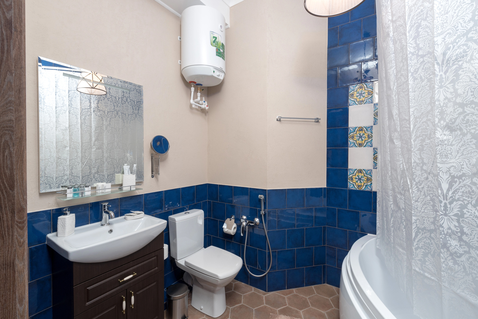 Отель Welcome House
