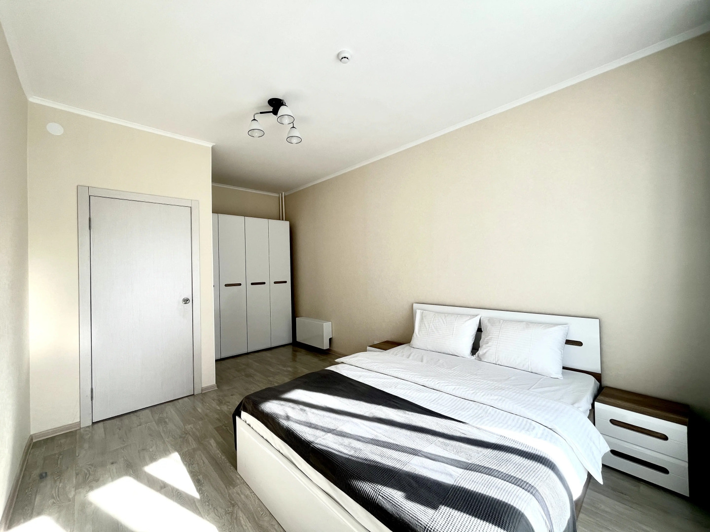 Апартаменты Unique Apart Бавария рядом с ЖК Томь, ГЦС Кузбасс,  Областным судом и Теннисным центром на Баварской 6/1