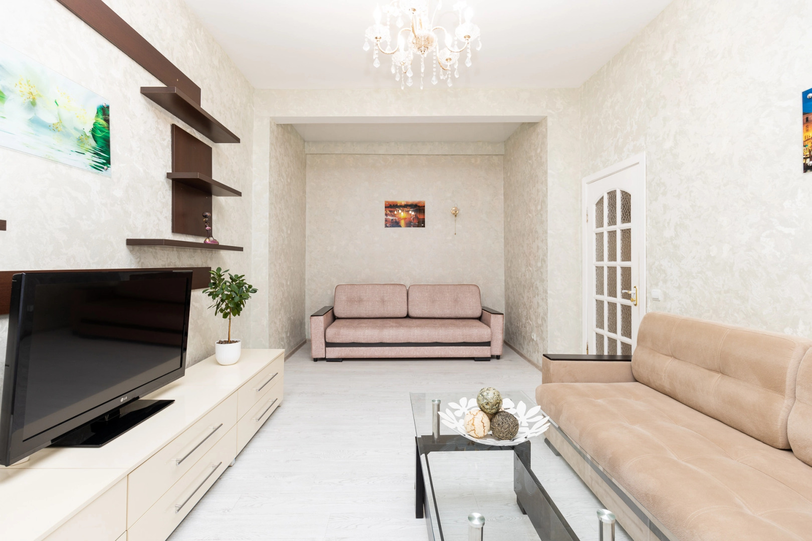 Апартаменты на площади Победы