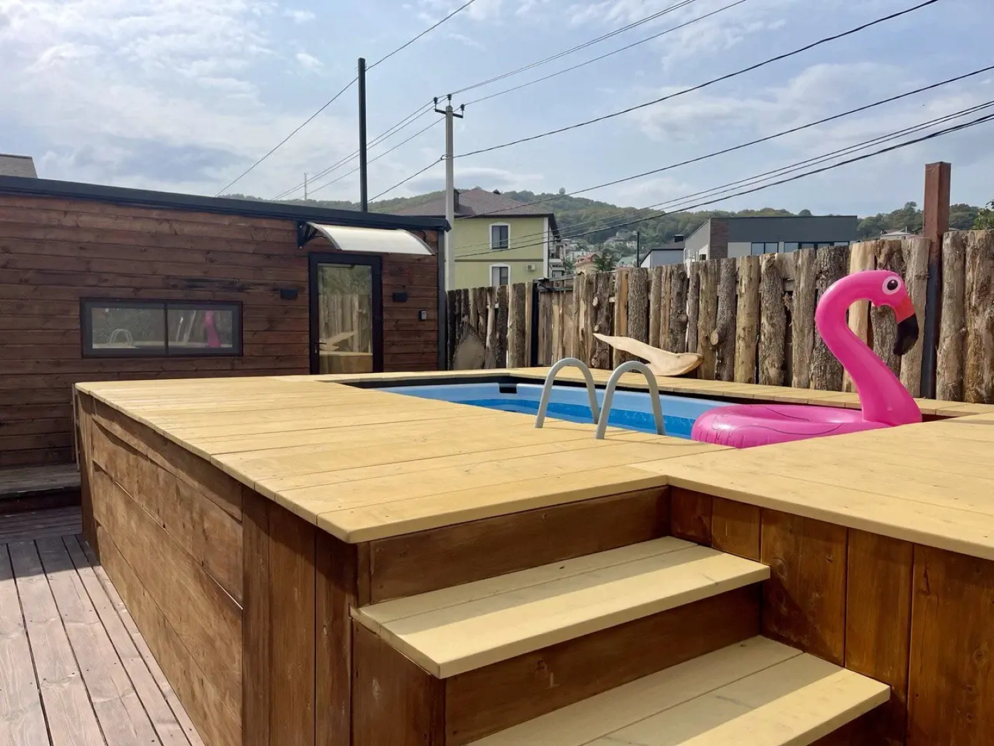 Бунгало Wood Garden