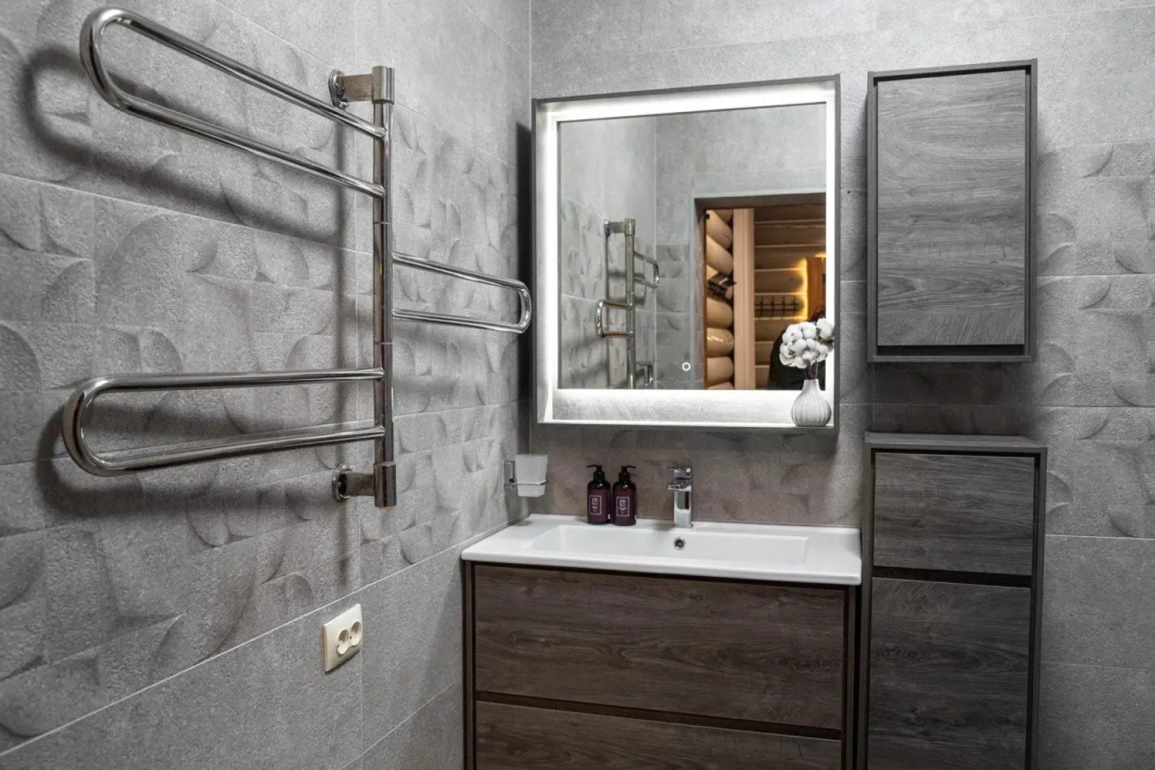 Частный Дом Избушка в Соснах с Бассейном и Хамамом