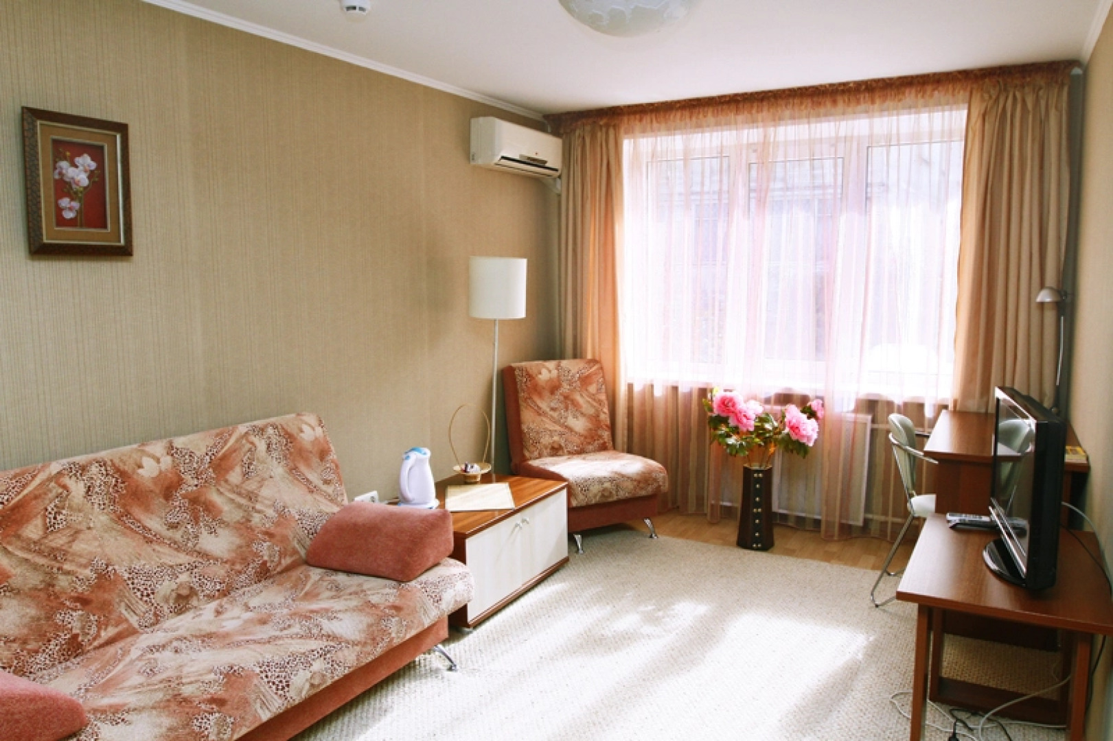 Отель Polo 74 - бывшая гостиница Астра