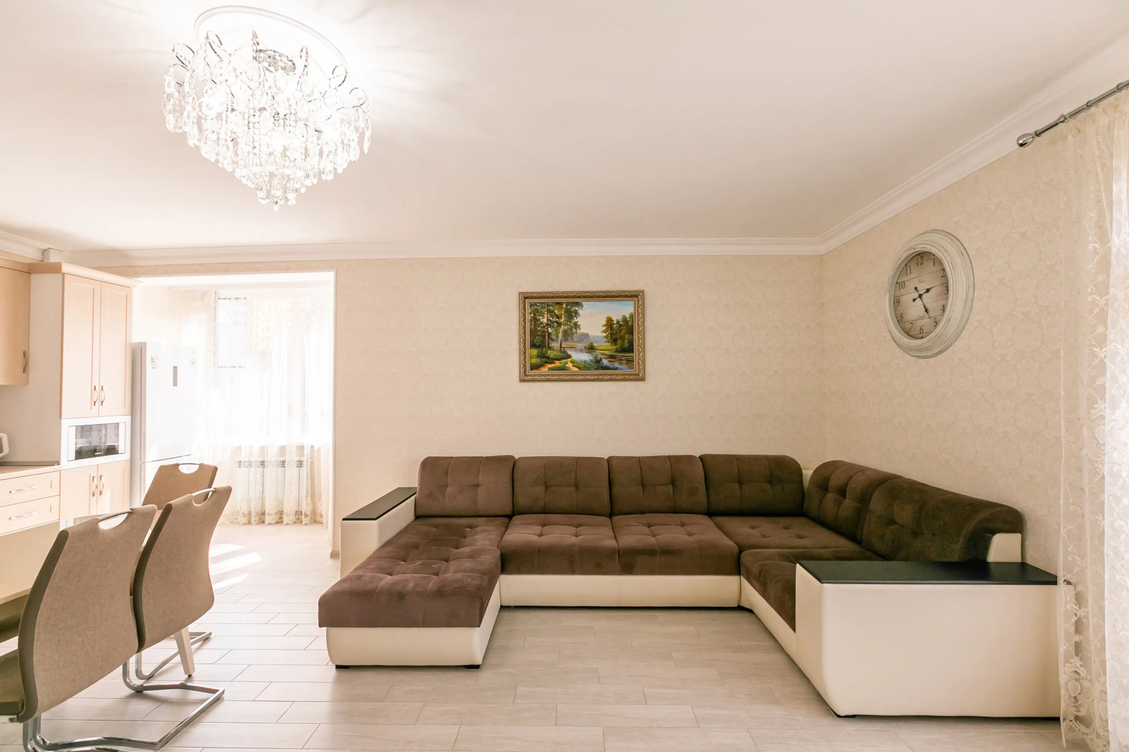 Апартаменты Лира от Ирины Савельевой + С красивым видом на Боргустанский хребет + У входа в верхний Курортный парк + Релакс 150%!