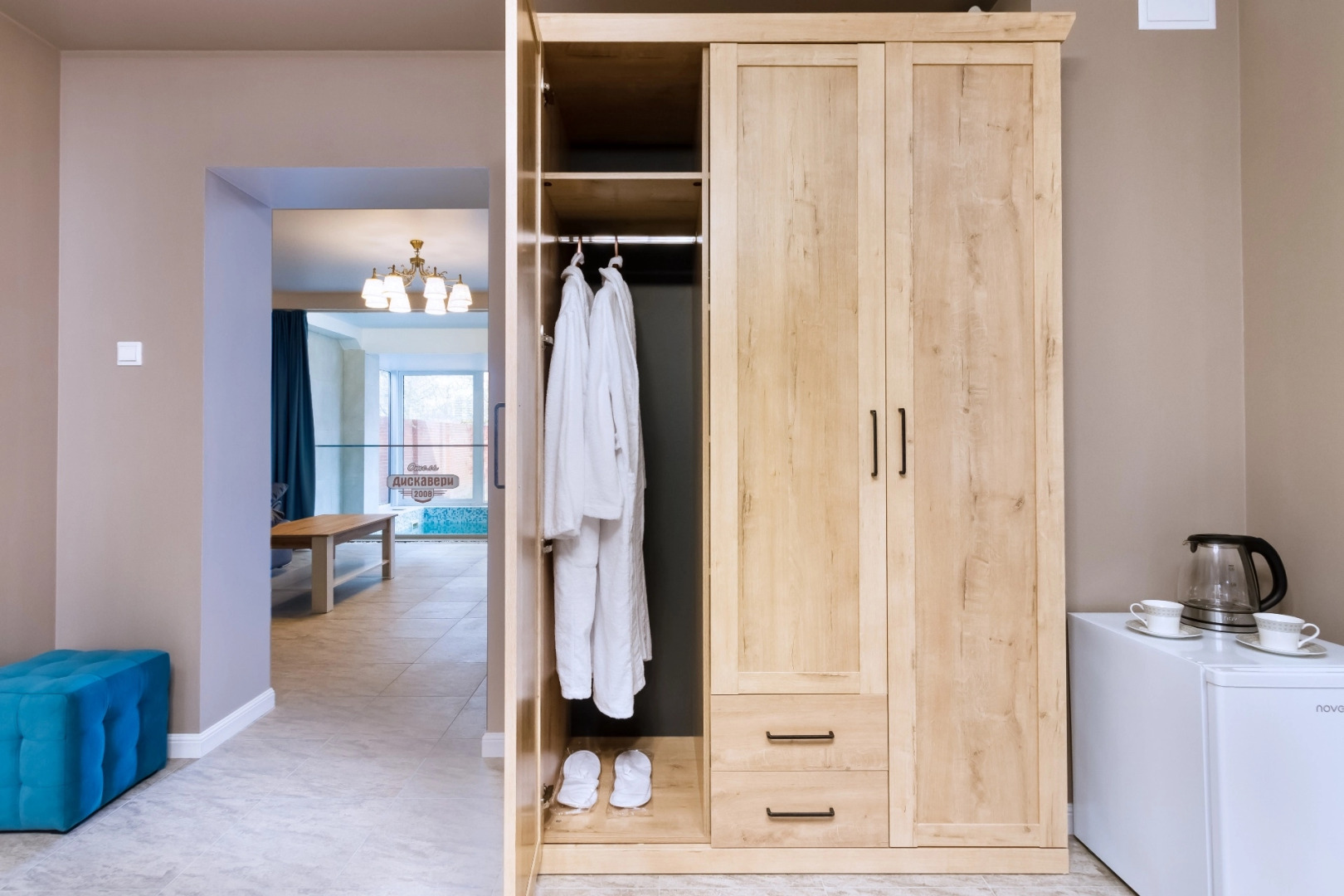 Отель Дискавери