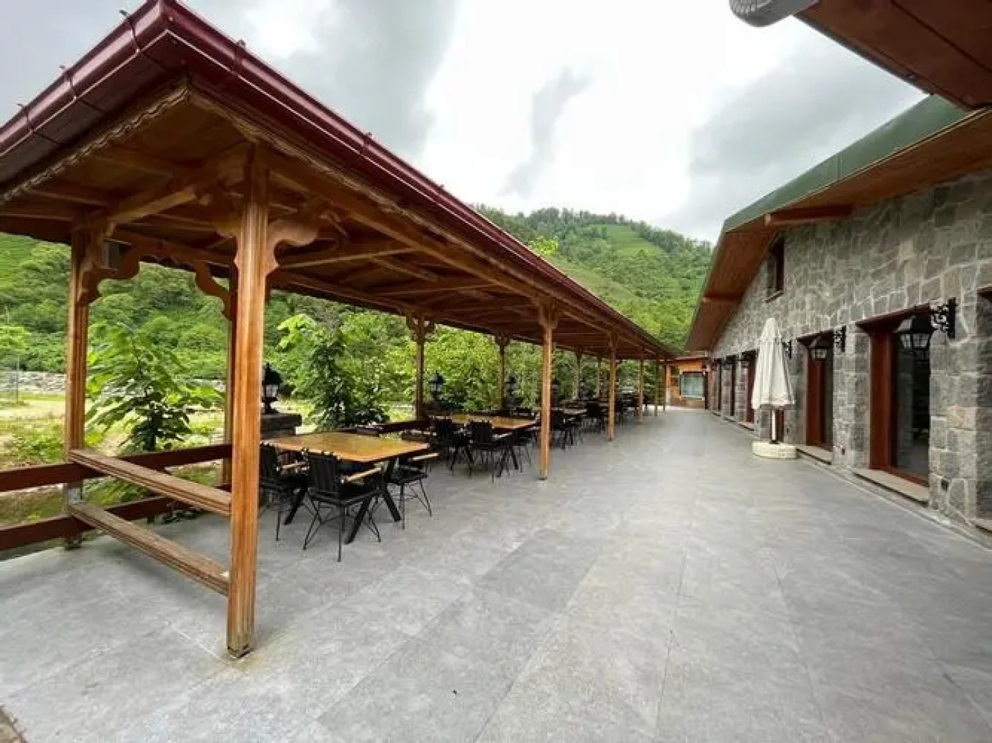 Teona Caglayan Bungalov