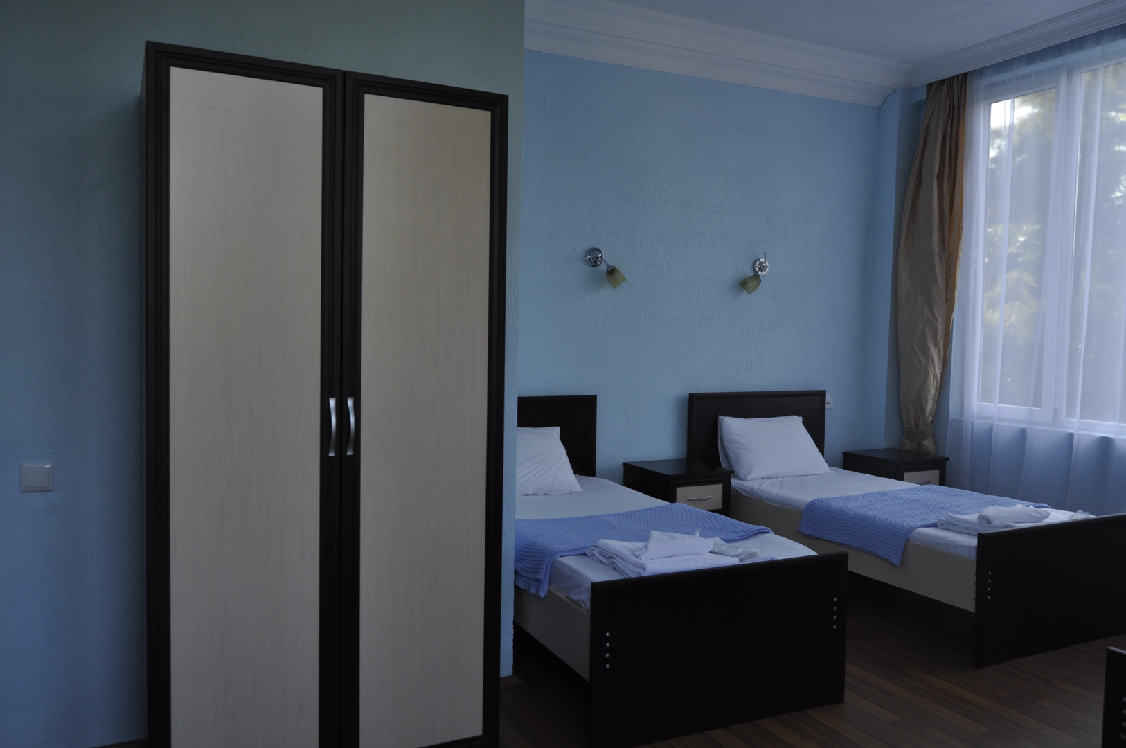 Отель Nine Brothers