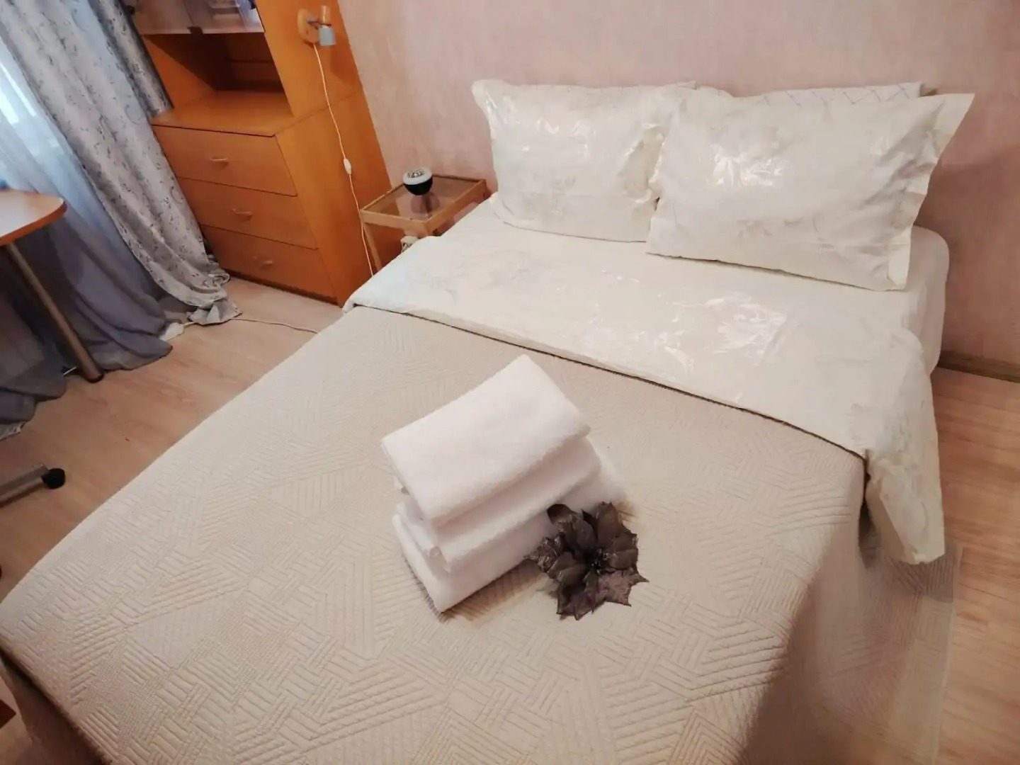 Квартира GoldApart Мантулинская 2