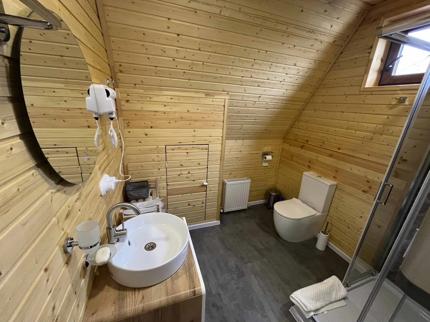 Шале Двухэтажное с зоной костра, барбекю, террасой и джакузи