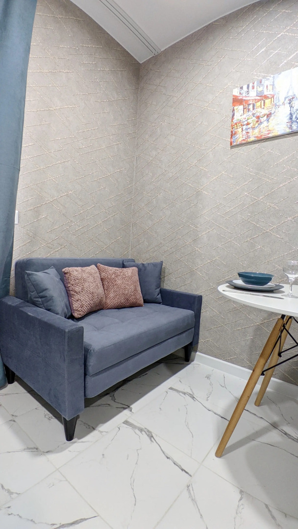 Квартира Приморский Legend 1-к с Диваном на Кухне