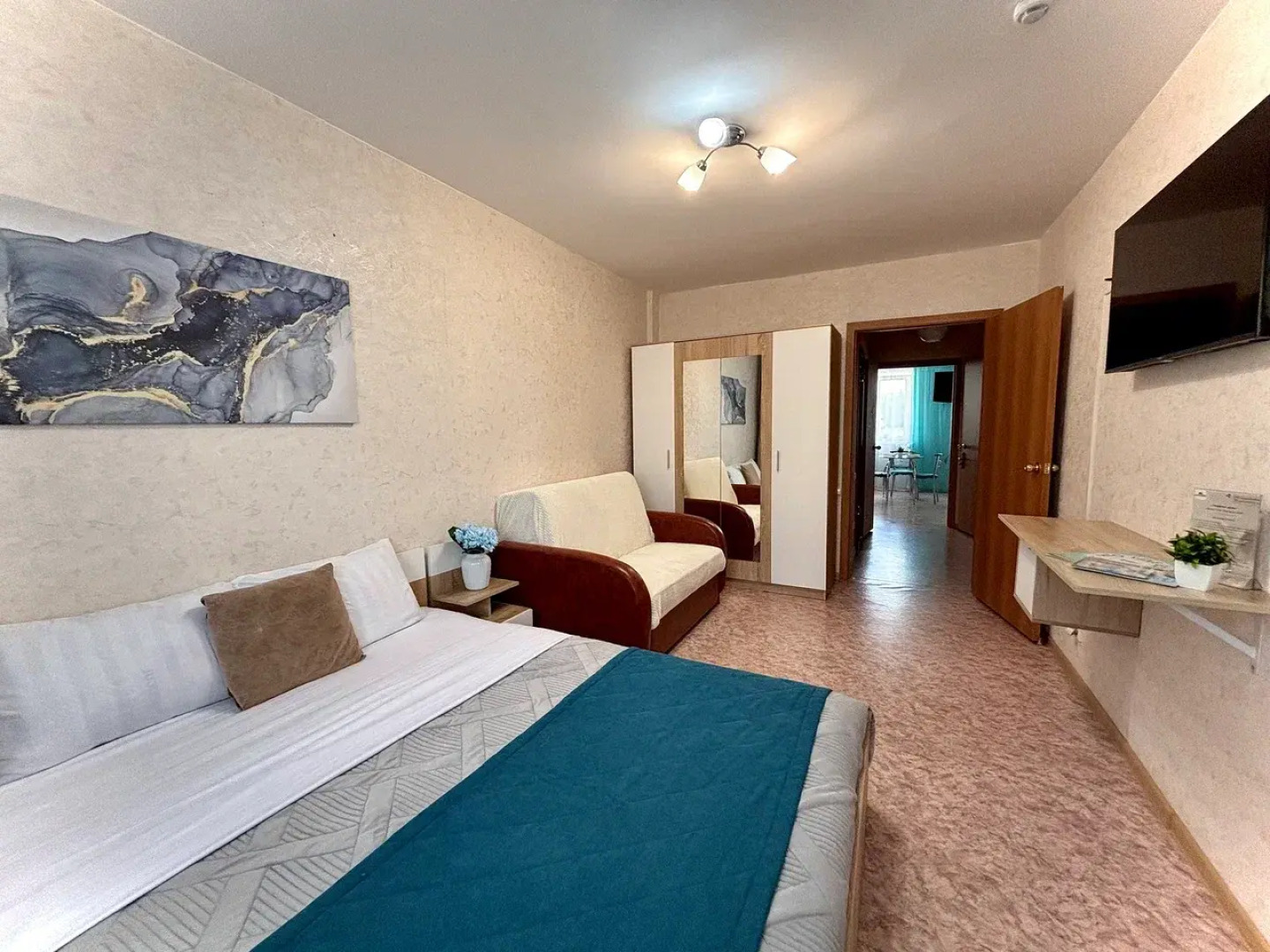 Апартаменты BestHome Двухкомнатная квартира Golden Sunshine на Волге