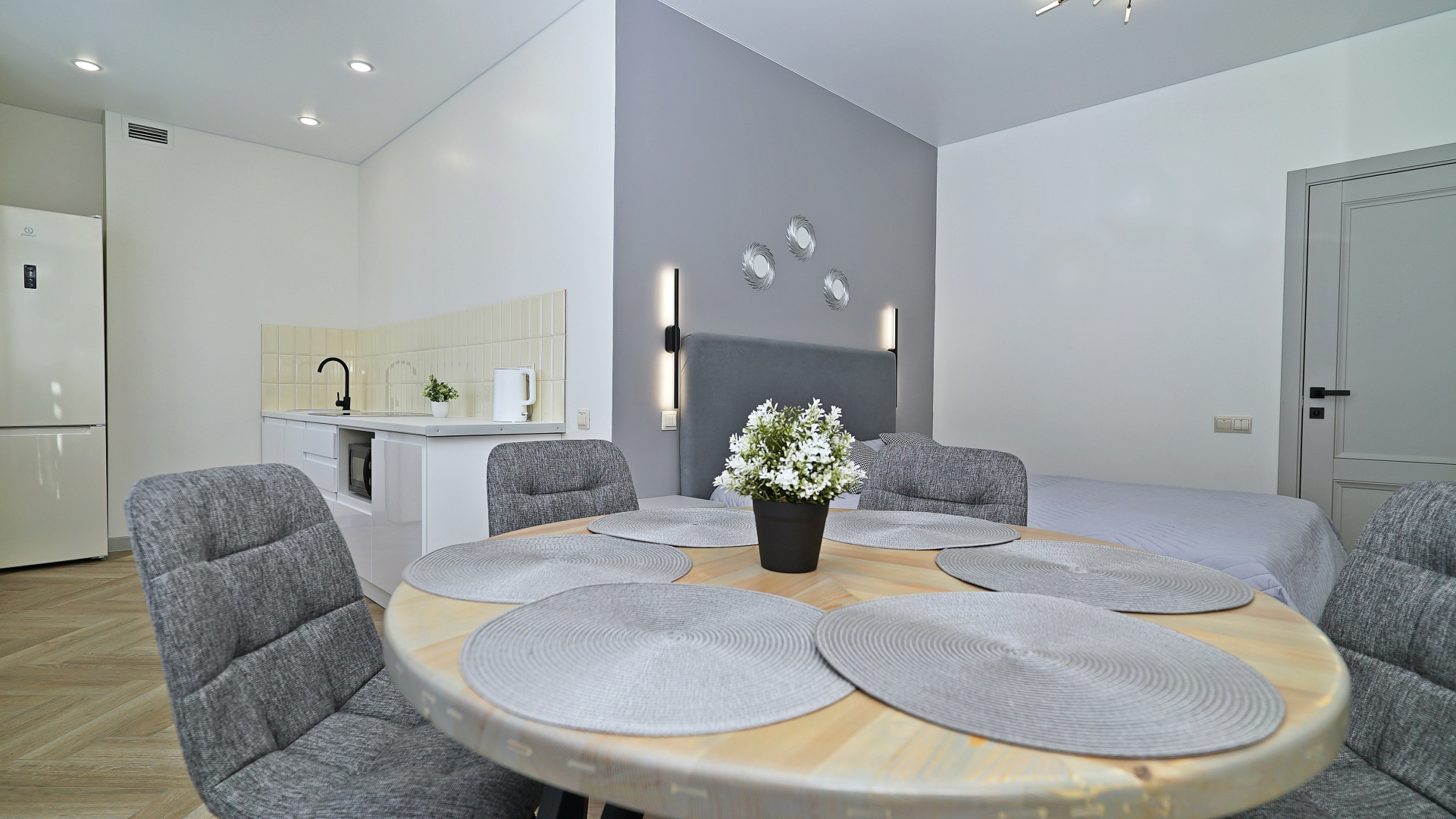 Квартира у Ривьеры с видом на колесо обозрения